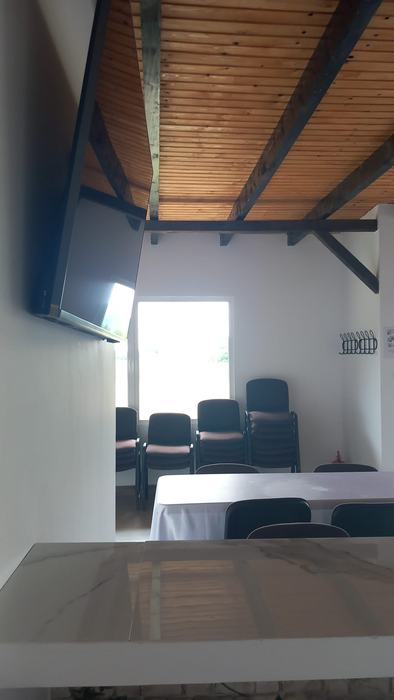 Interiorul terasei închise